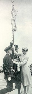 Her Majesty presents the Standard. The Bearer was F/O RC Haven.  Click on this image for the Presentation Drill that day.